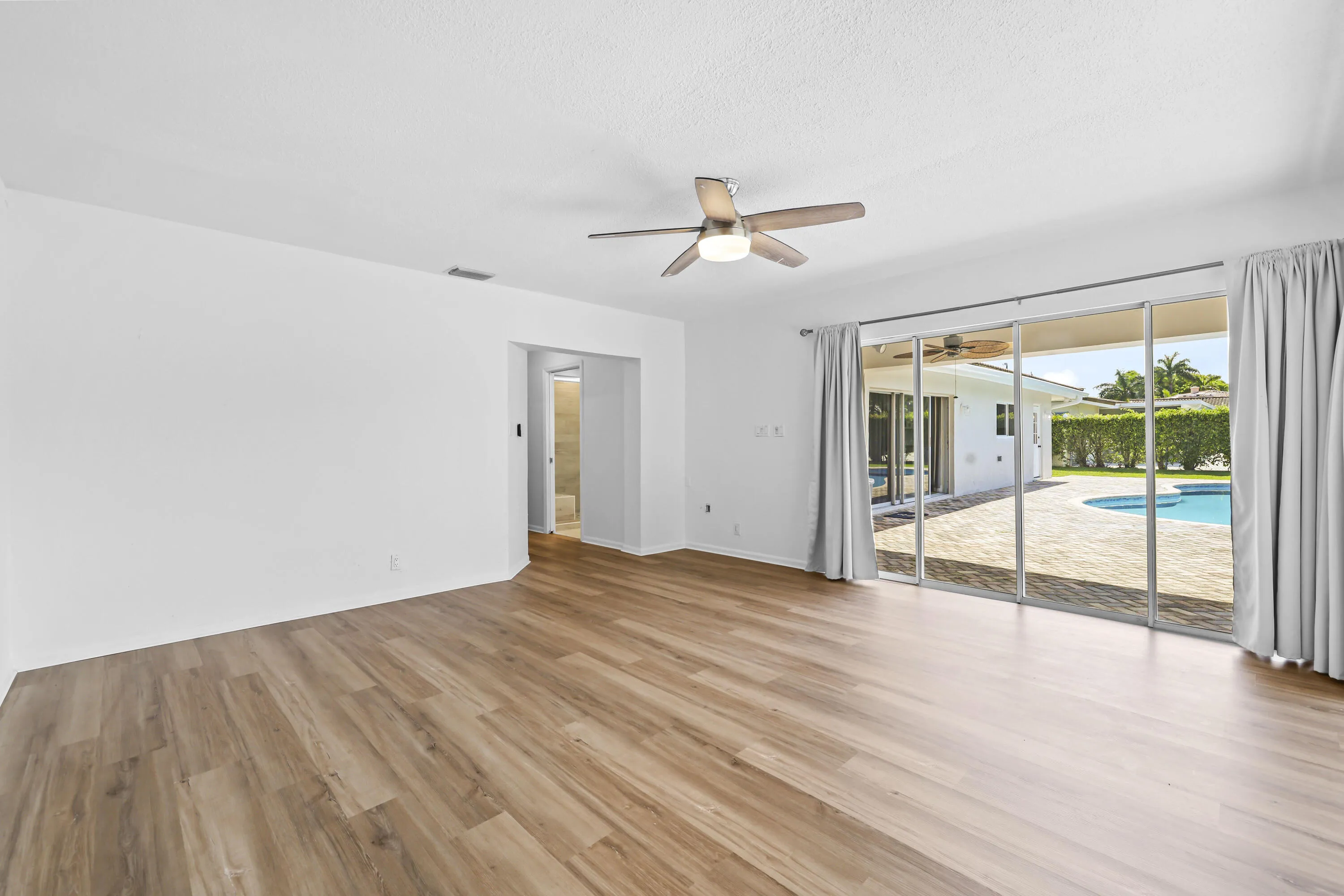 2265 NE 24th St - 29