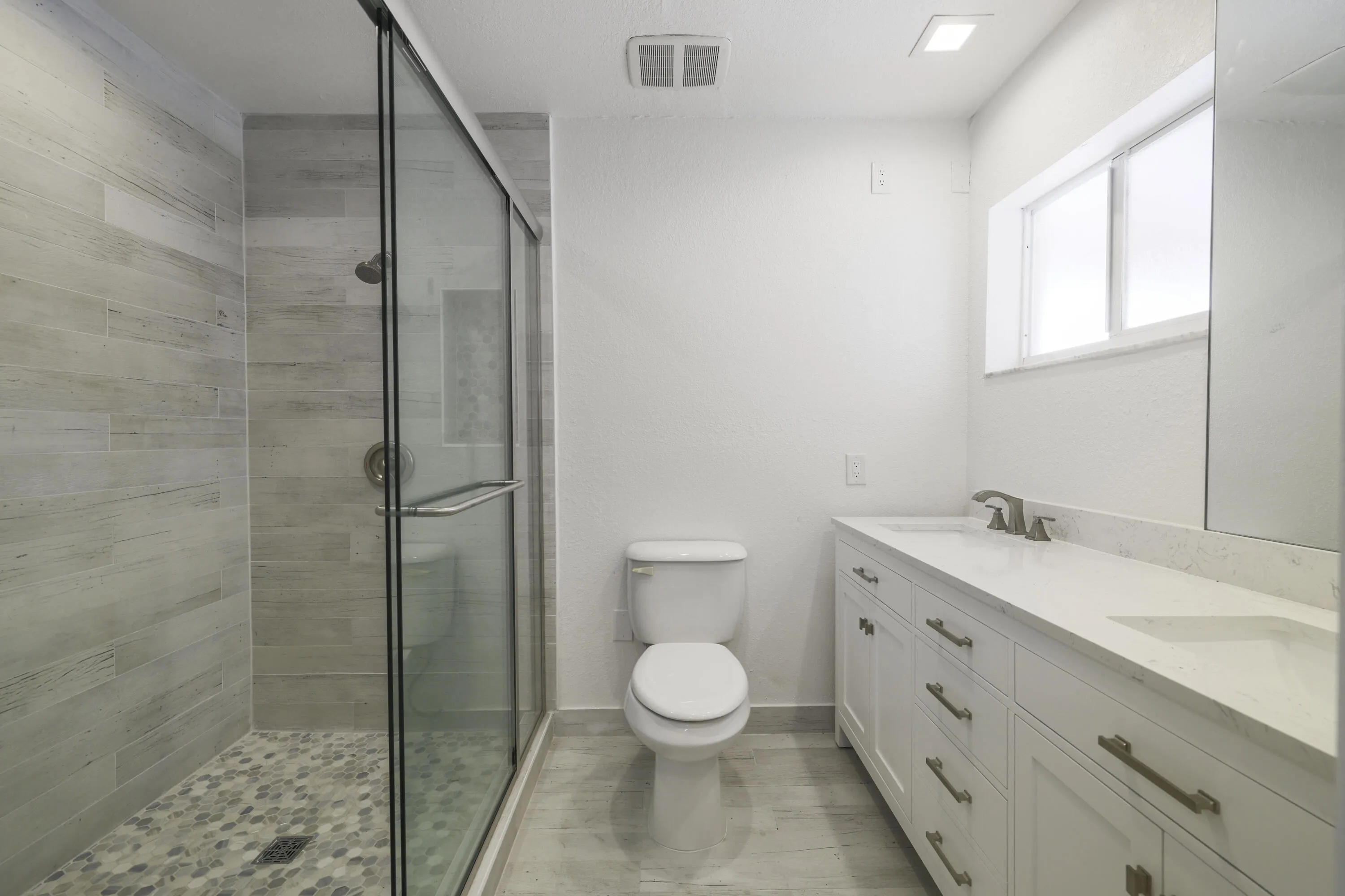 2265 NE 24th St - 30