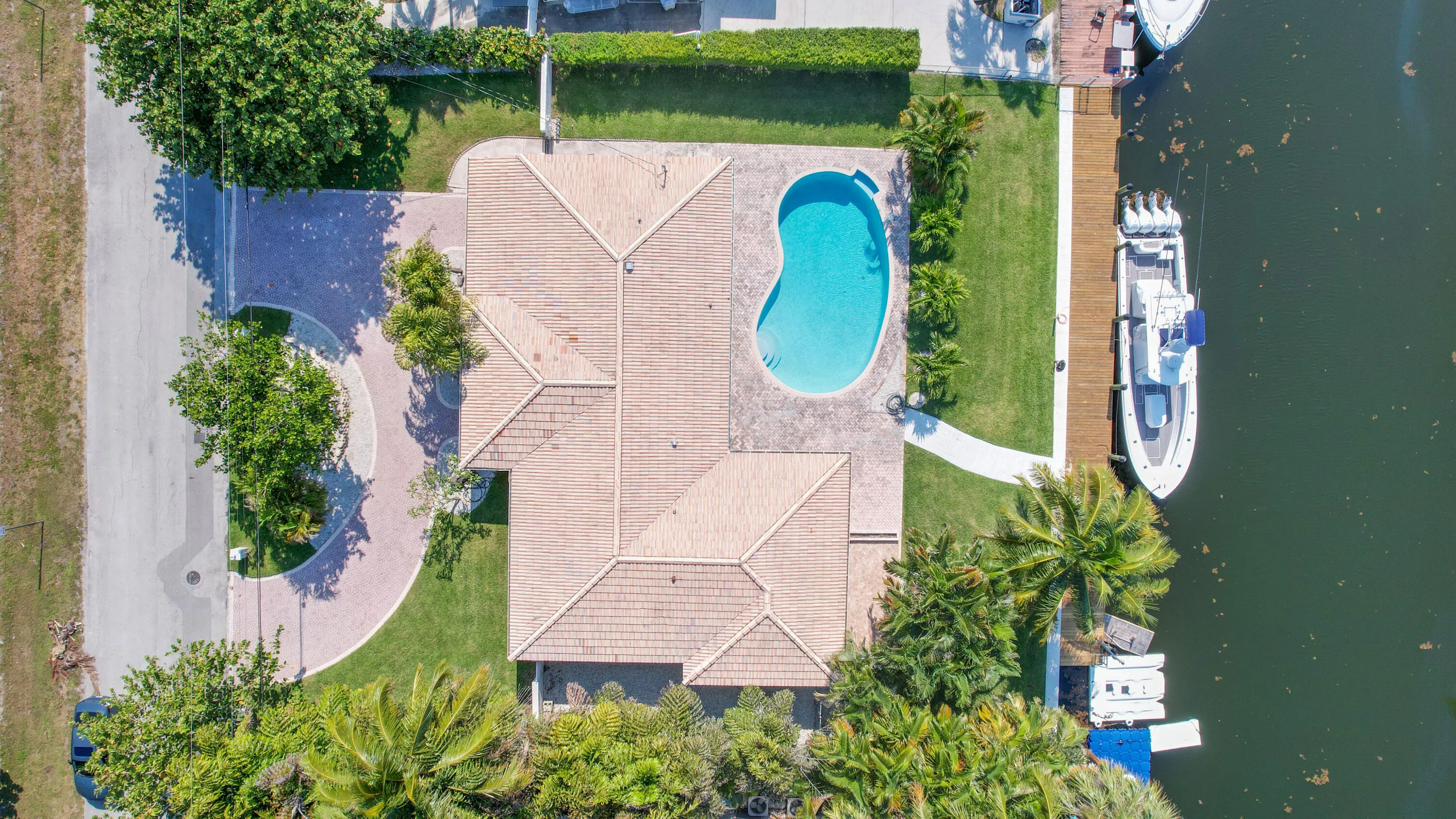 2265 NE 24th St - 56