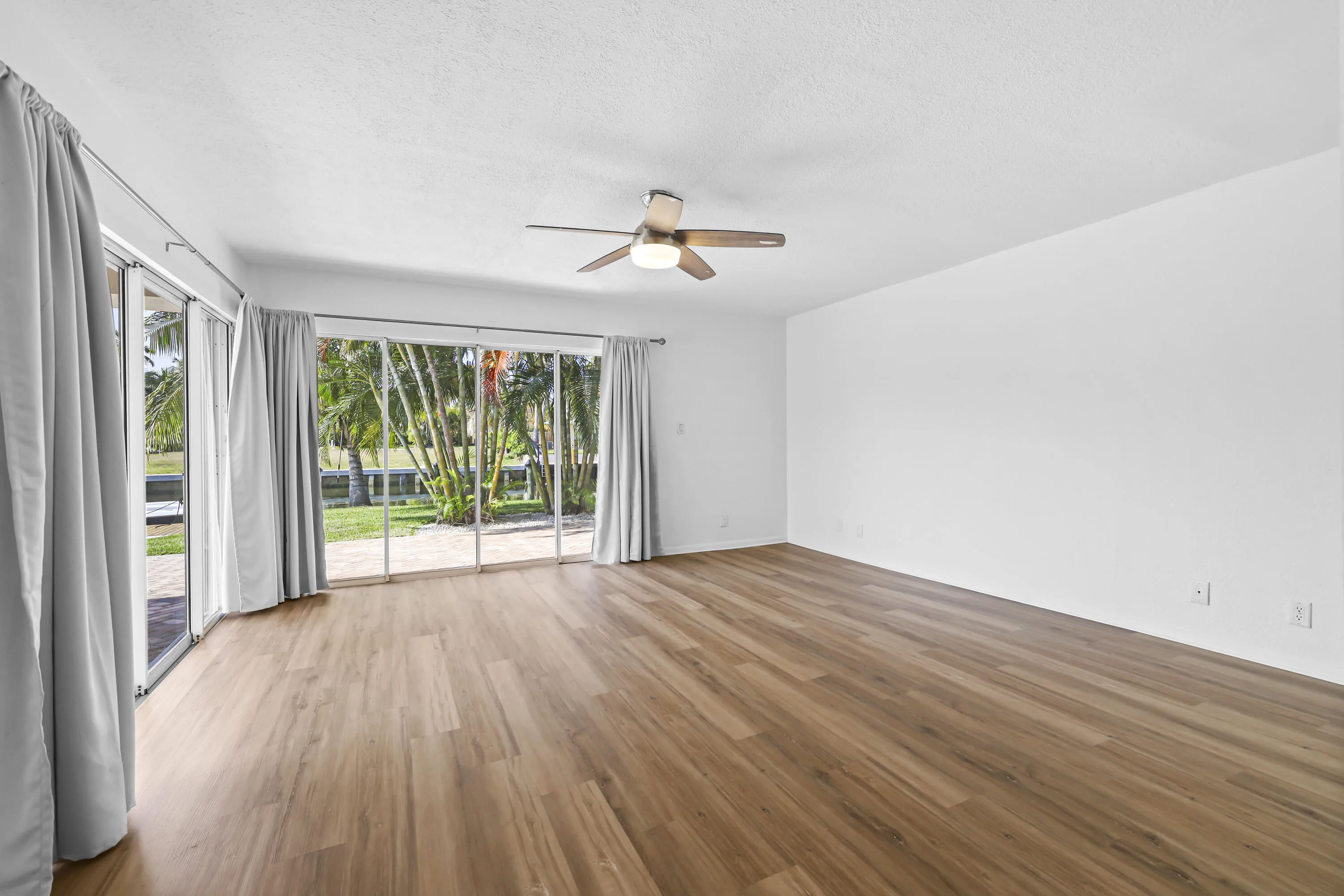 2265 NE 24th St - 26