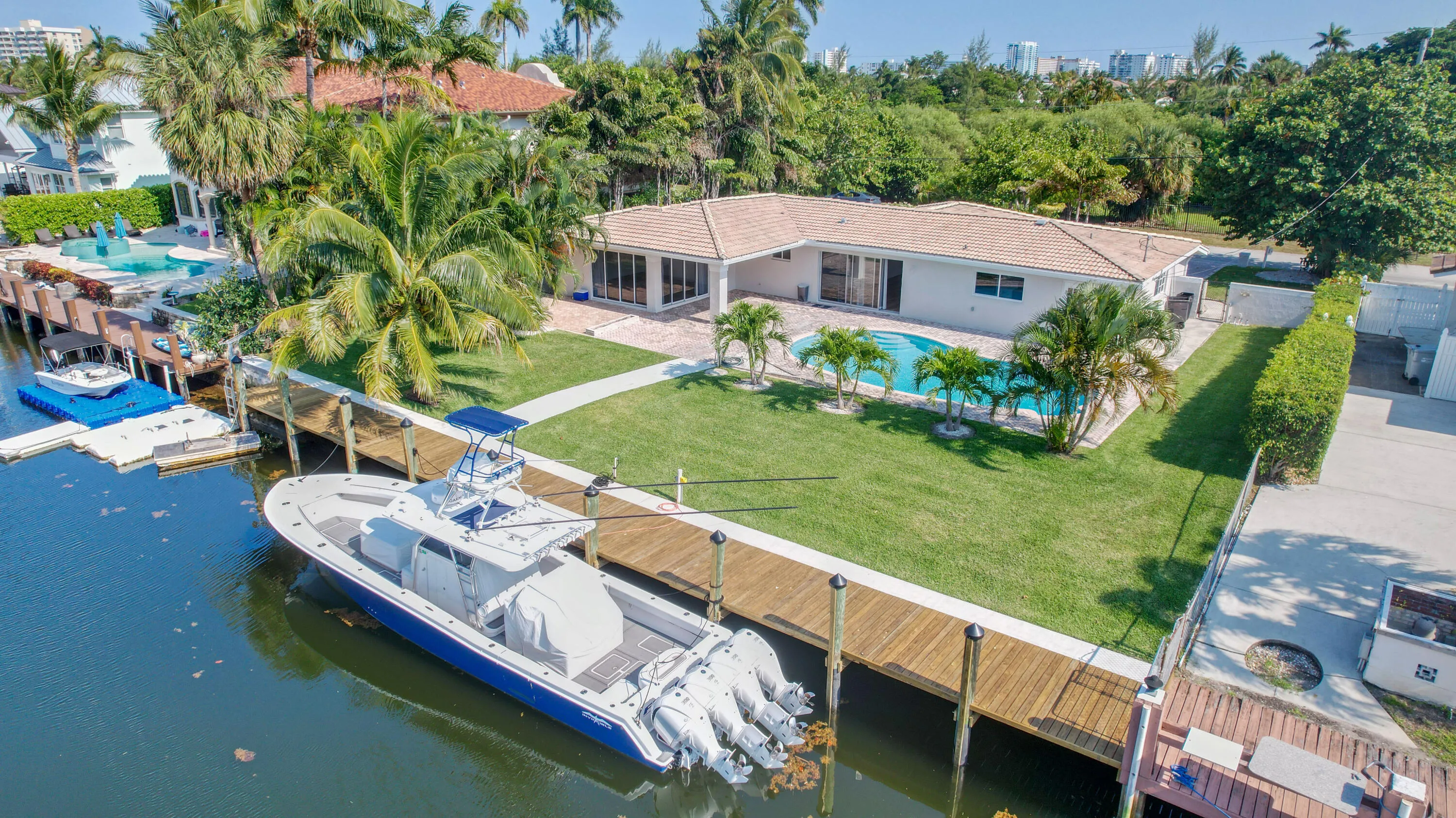2265 NE 24th St - 51