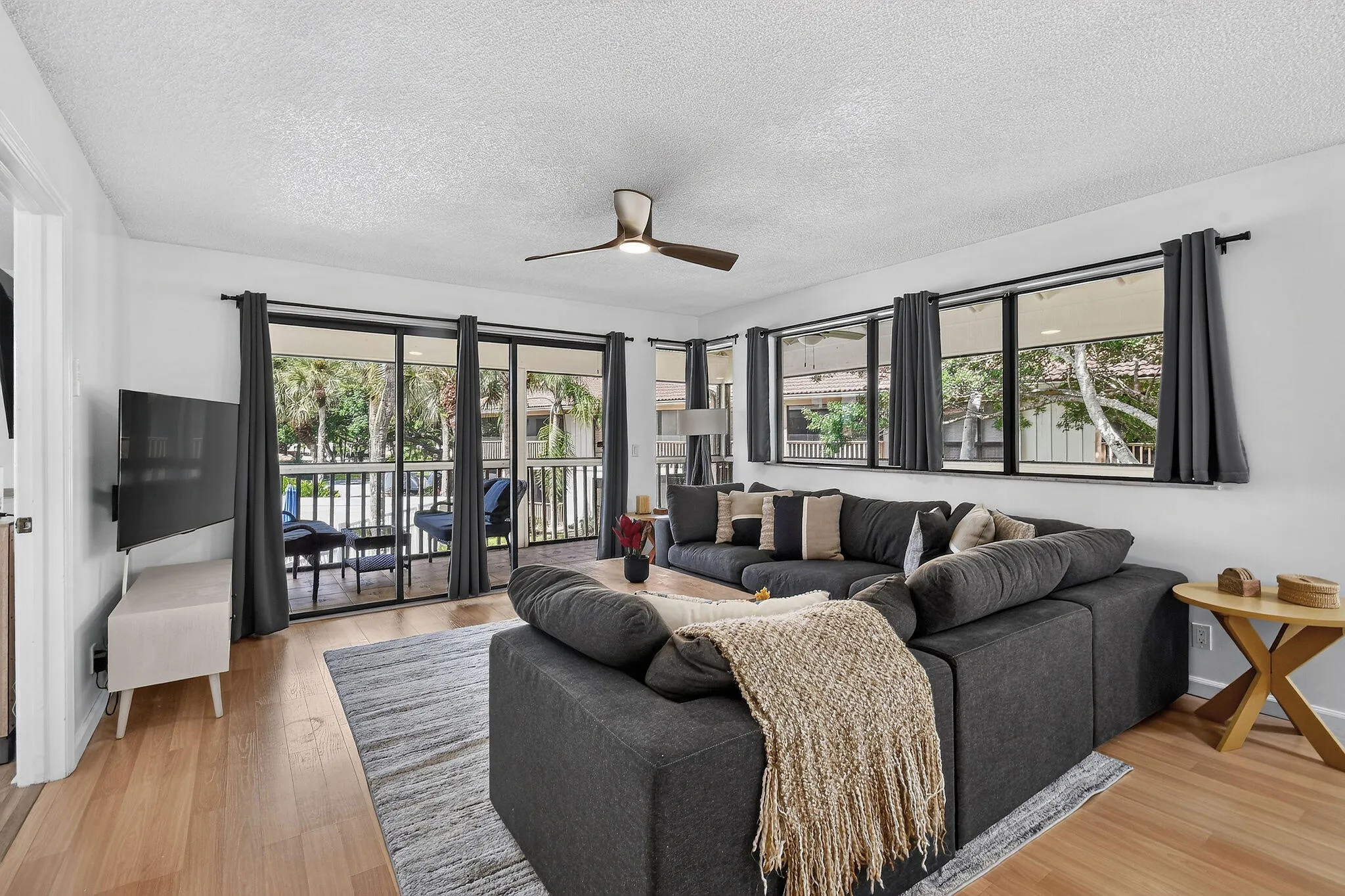 407BrackenwoodLnS(9)