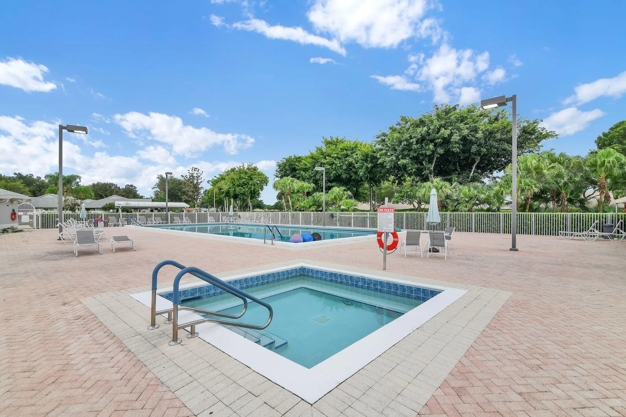 8955 Pool pic