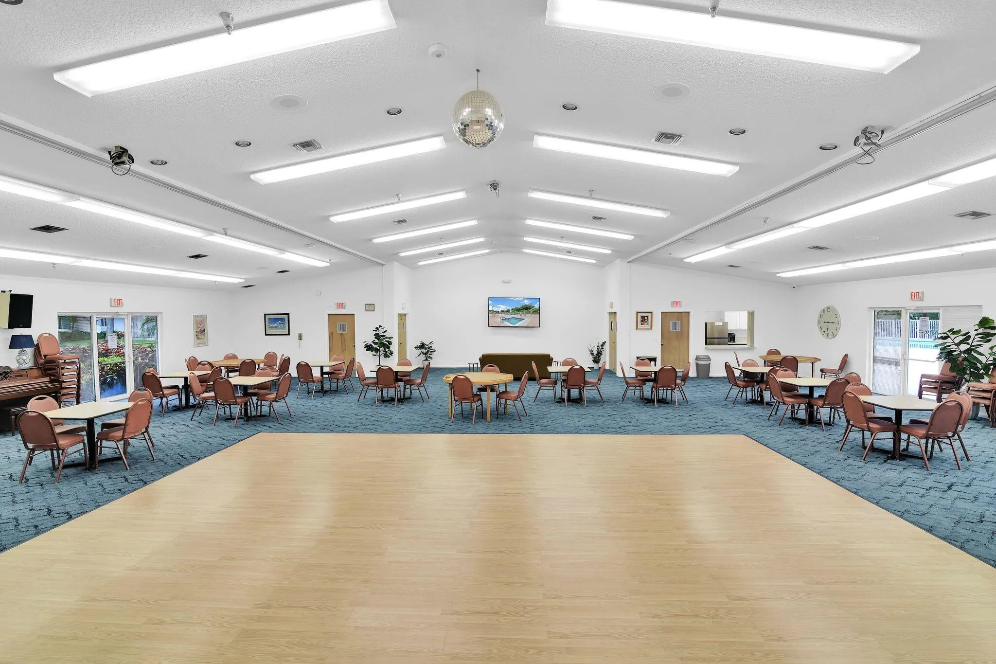 Club House 5