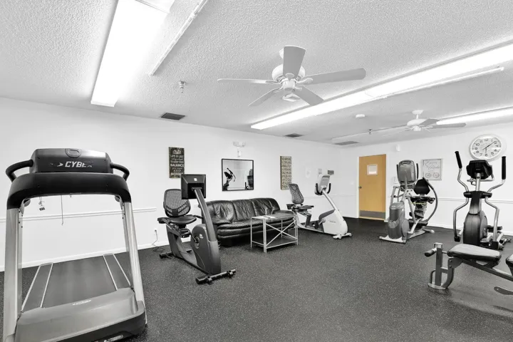 8955 Club Gym