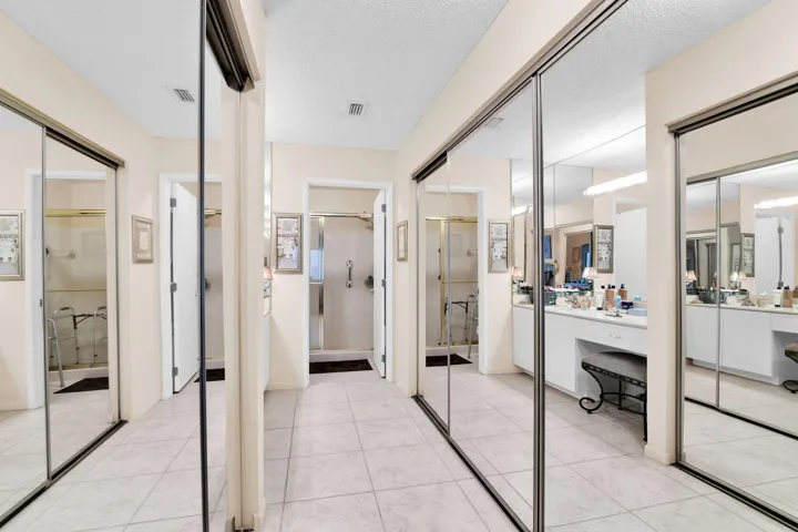 8955 Seascape Ln Closets