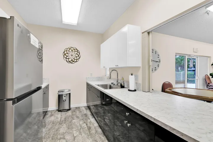8955 Club House Kitchen