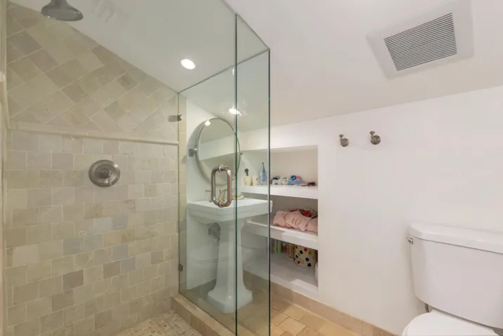 Bathroom 4