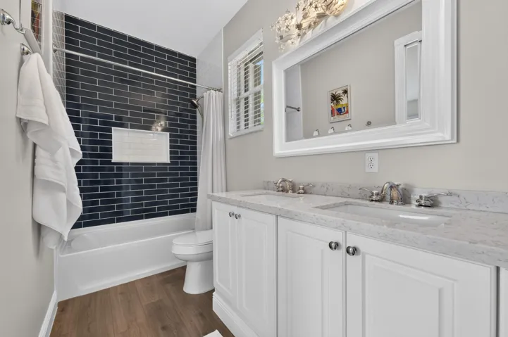 Guest Bathroom 2