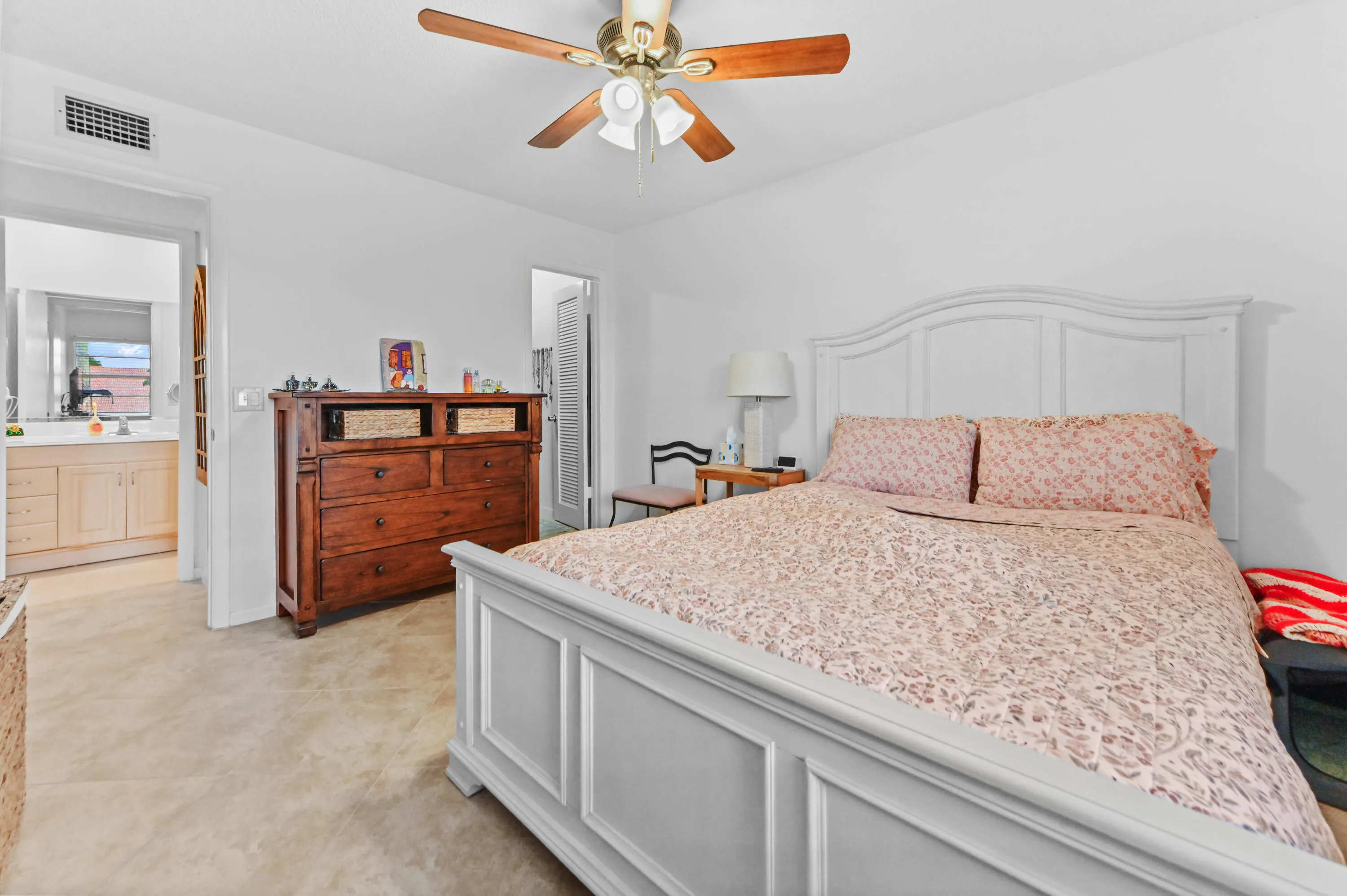 20 Bedroom 03