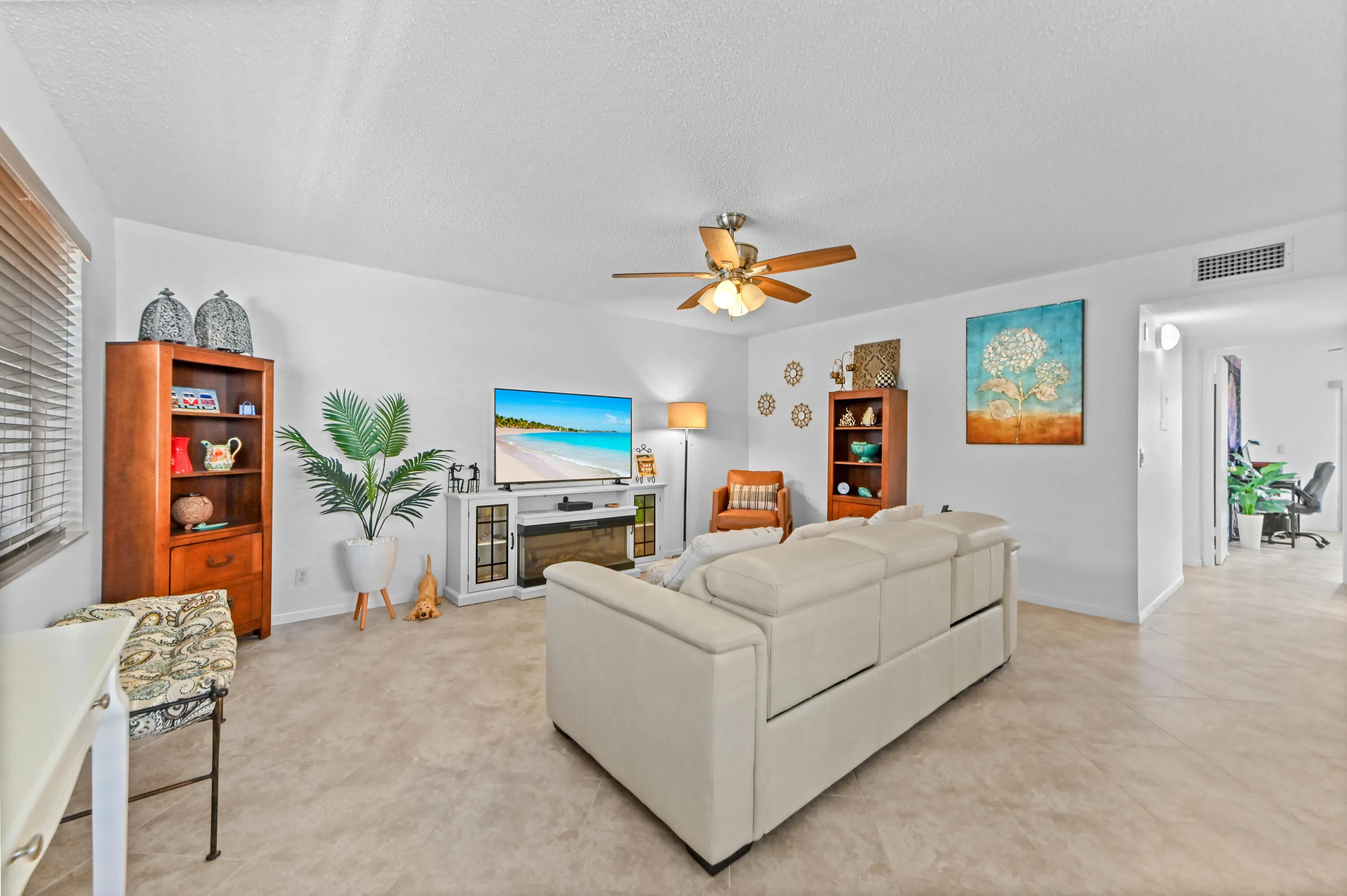 07 Living room 02