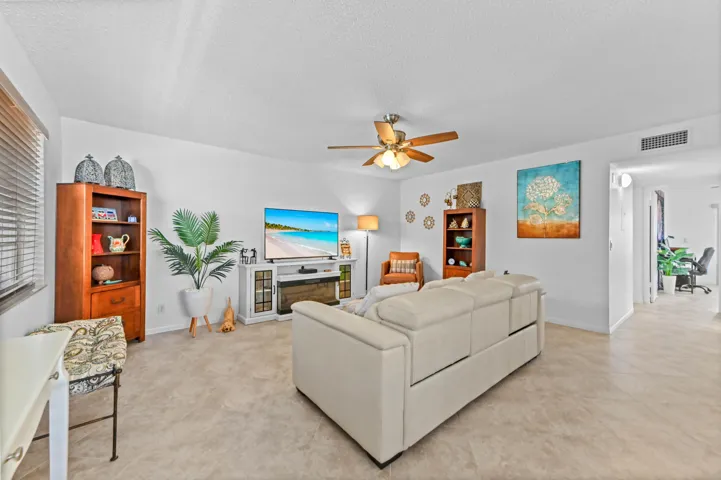 07 Living room 02
