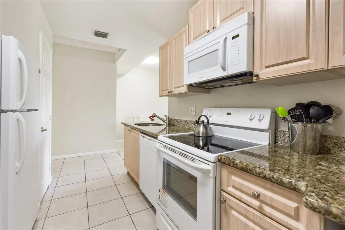 13-Kitchen
