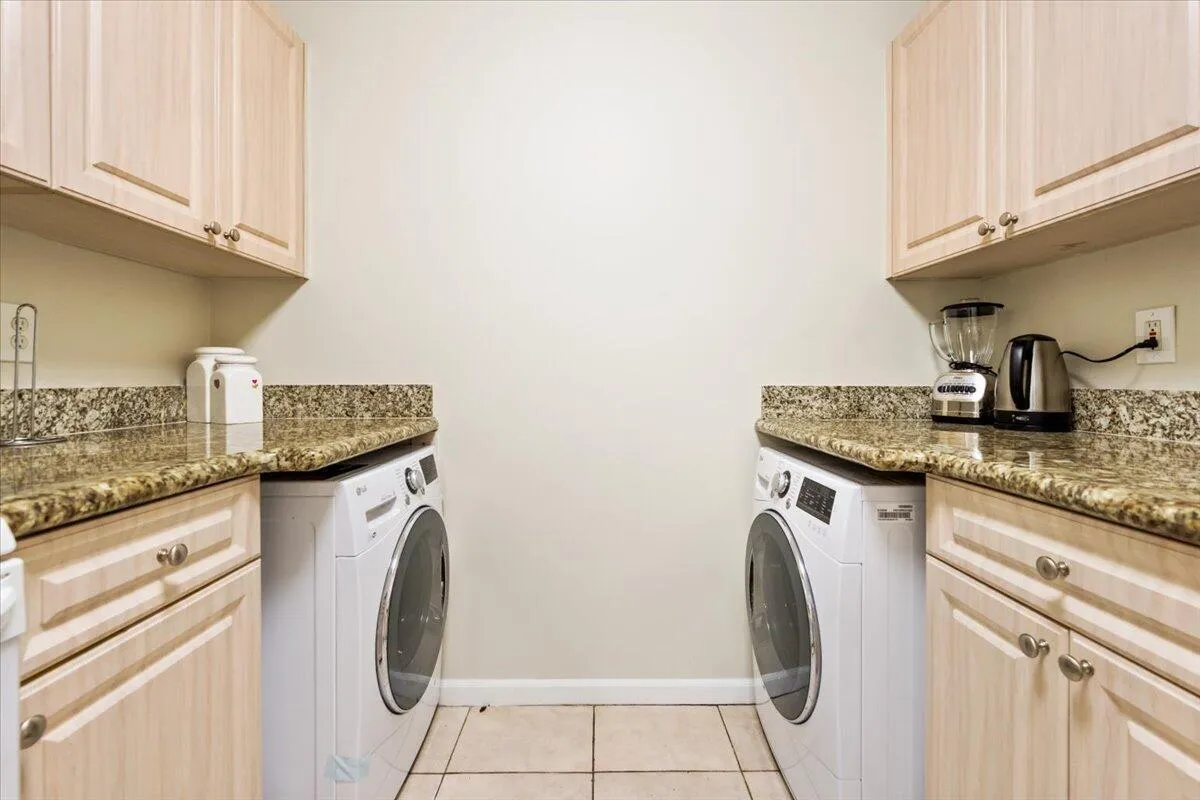 12-Kitchen
