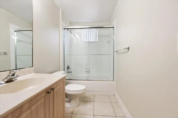 20-Guest​​‌​​​​‌​​‌‌​‌‌​​​‌‌​‌​‌​‌​​​‌​​ Bathroom