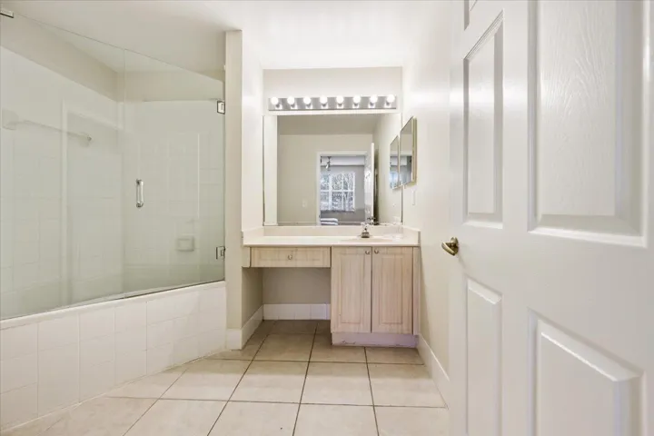 17-Master Bathroom