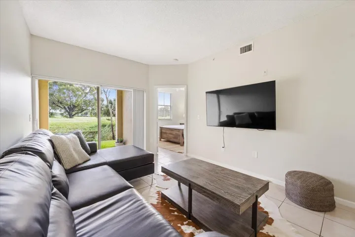 7 - Living Room
