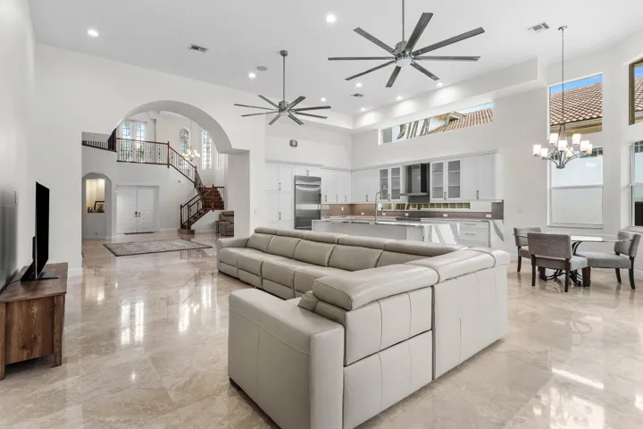 008-8126ValhallaDrive-DelrayBeach-FL-334