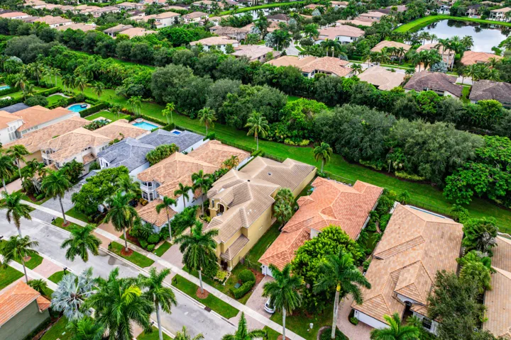 050-8126ValhallaDrive-DelrayBeach-FL-334