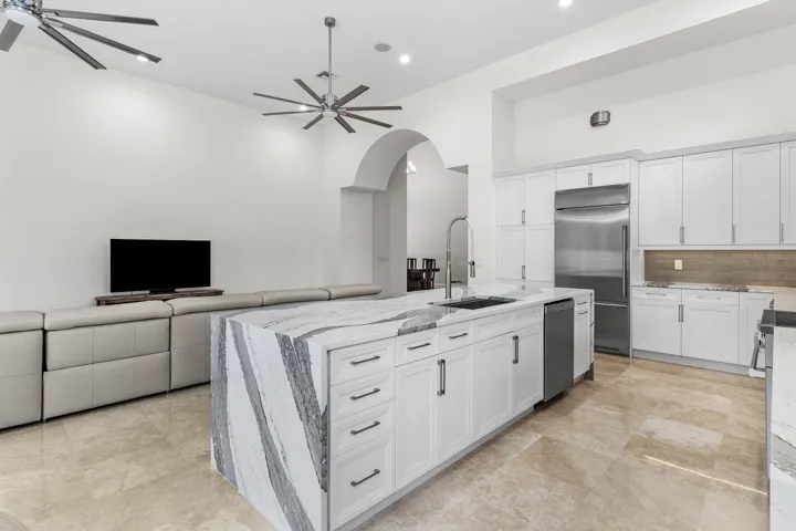 015-8126ValhallaDrive-DelrayBeach-FL-334