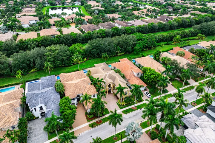 048-8126ValhallaDrive-DelrayBeach-FL-334