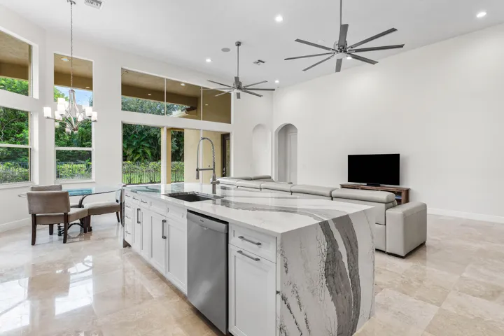 014-8126ValhallaDrive-DelrayBeach-FL-334
