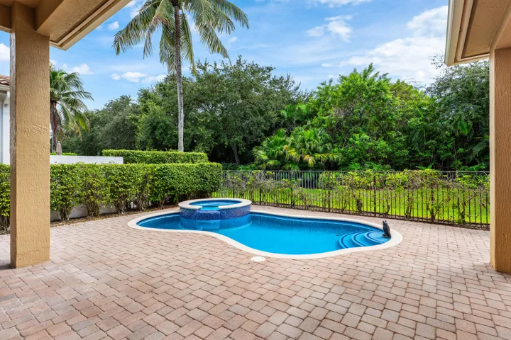 034-8126ValhallaDrive-DelrayBeach-FL-334