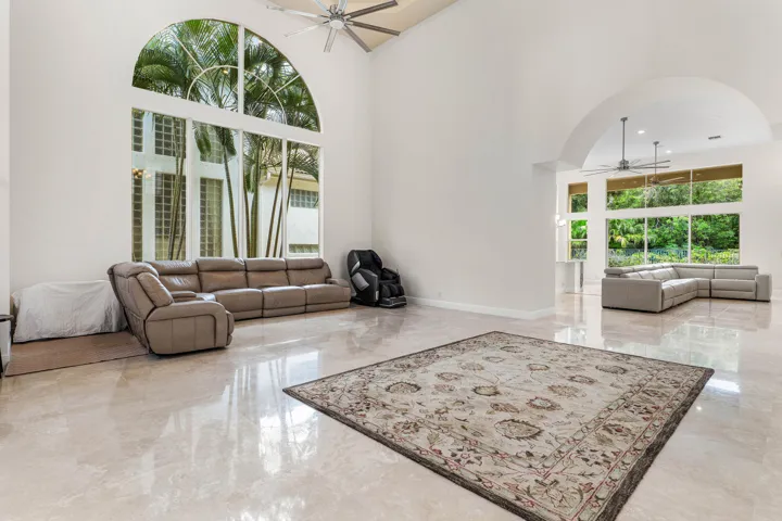 010-8126ValhallaDrive-DelrayBeach-FL-334