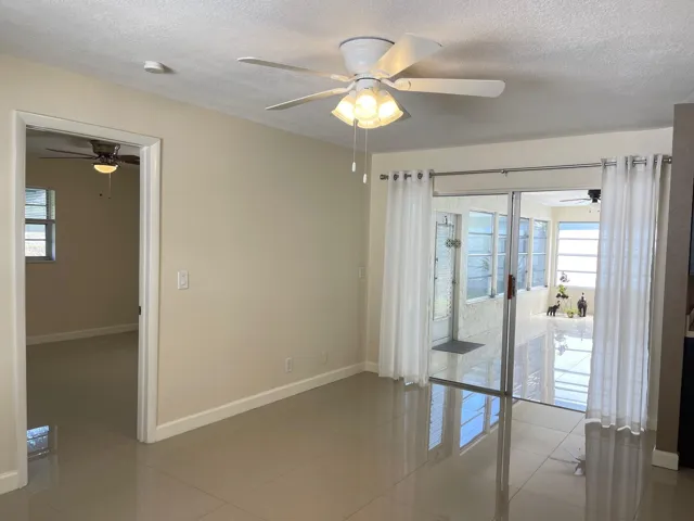 A SUPER CLEAN HOME TO ENJOY!!