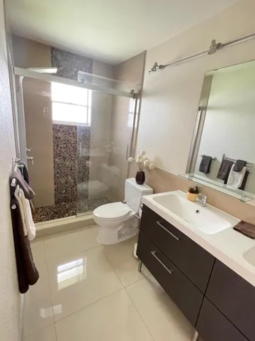 BATHROOM TASTEFULLY REFINISHED