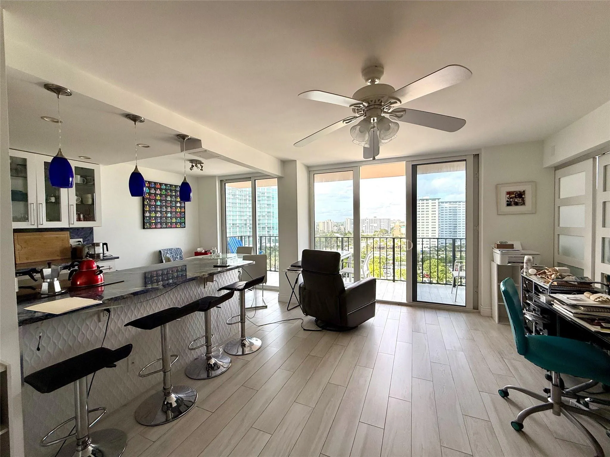 Kitchen/living room with extended balcony