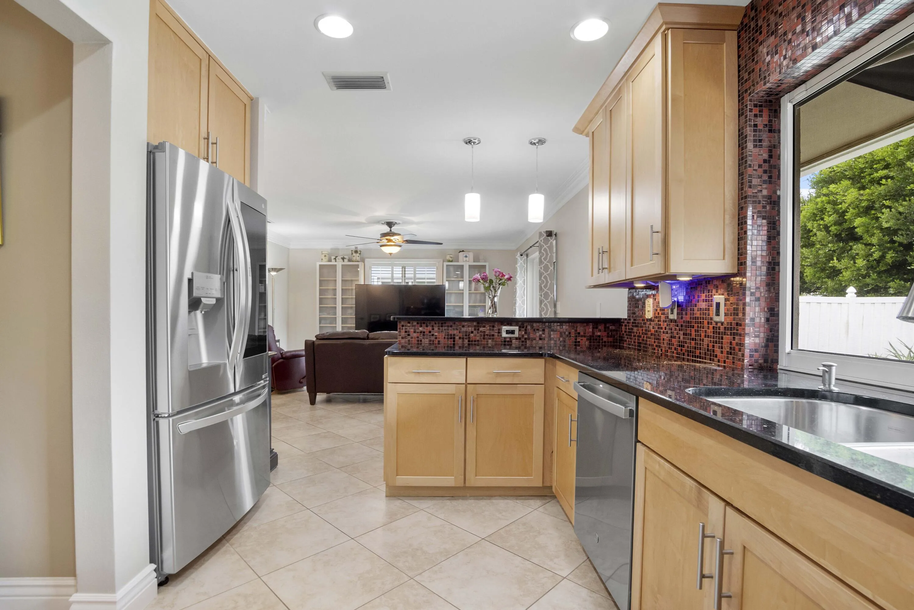 6321 NE 22nd Ave_044