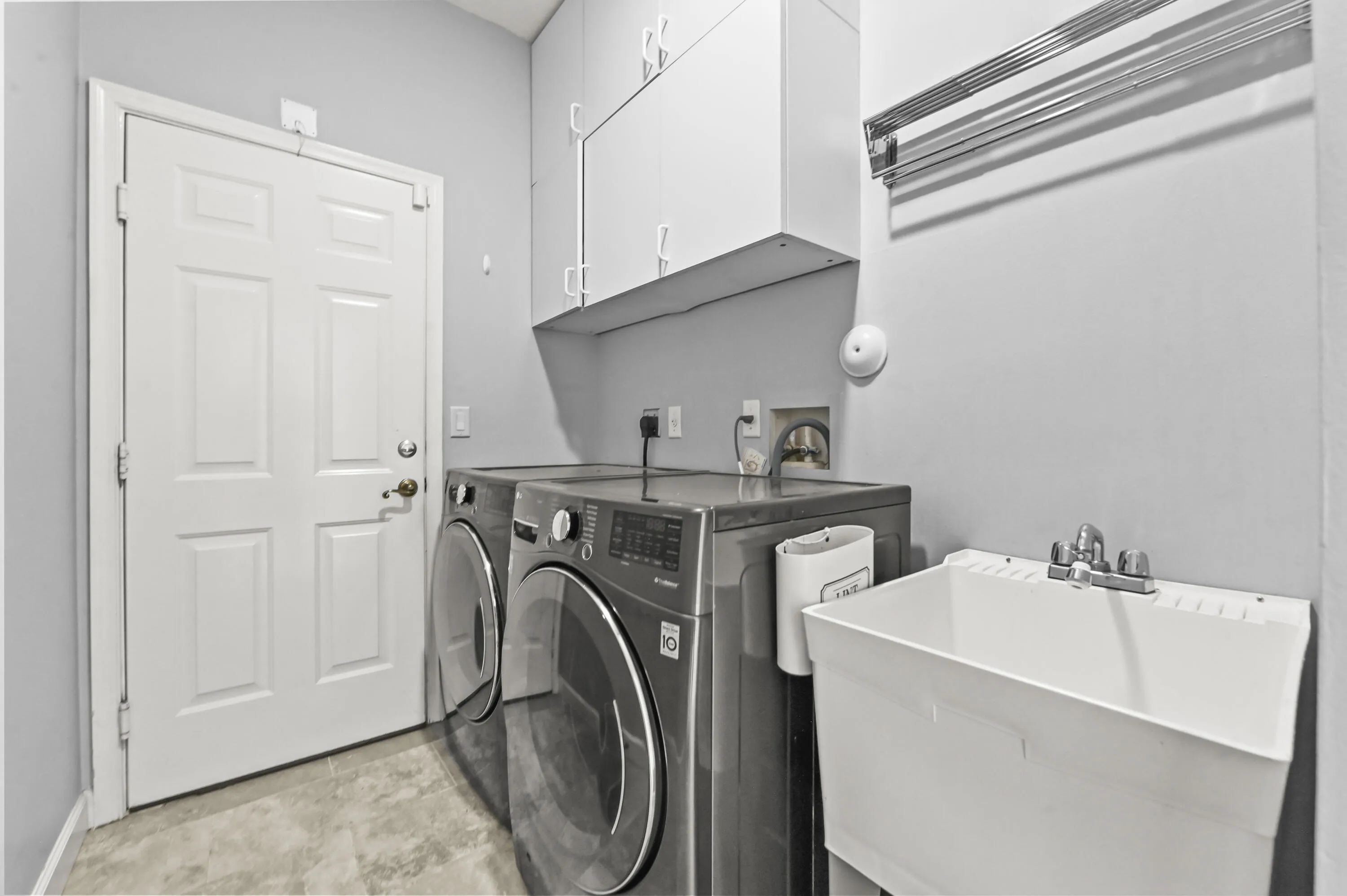 21 Laundry room 01