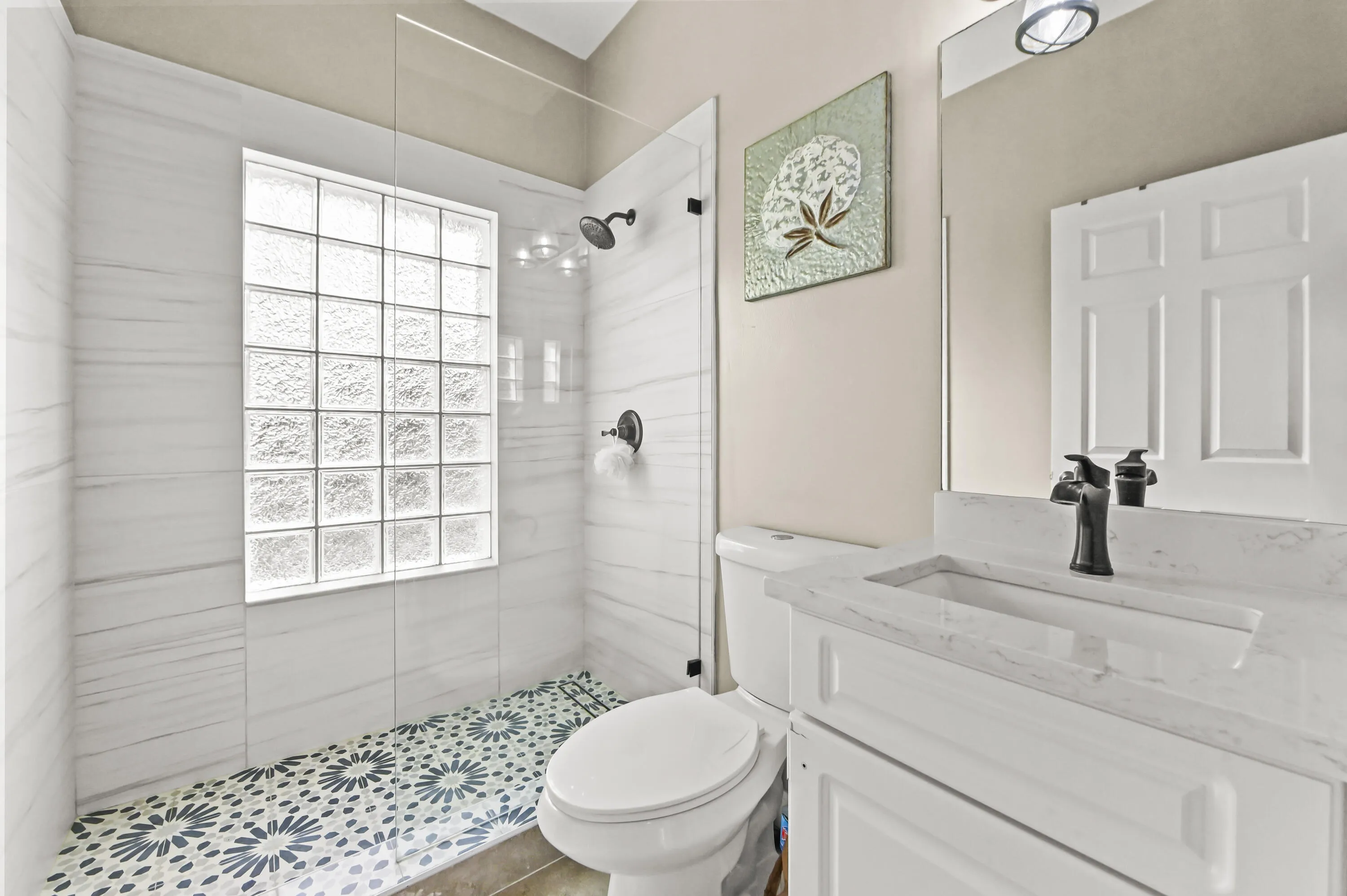 37 Bathroom 01