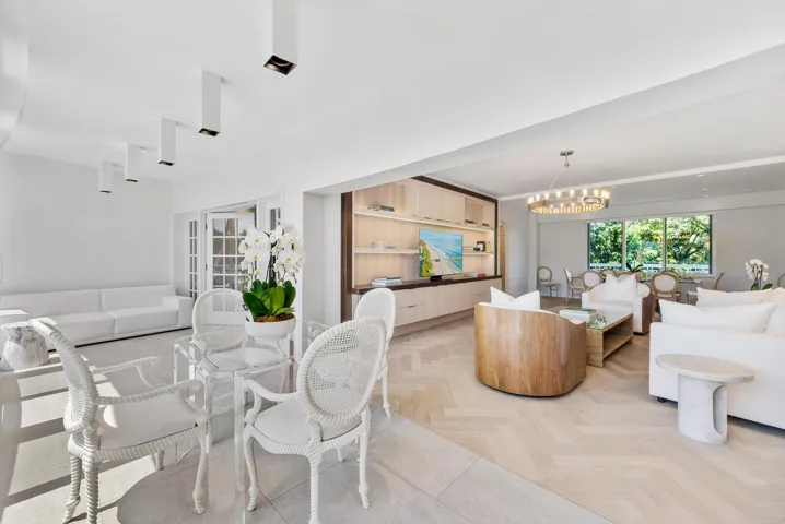 Sun Room/Living