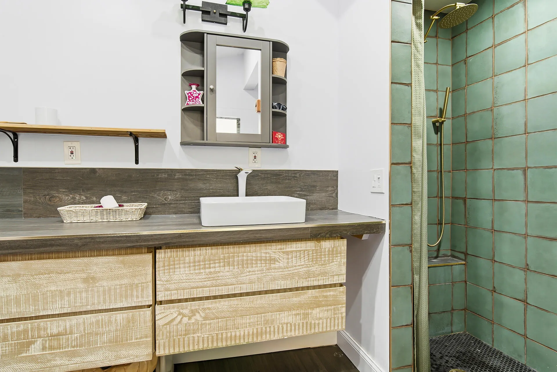 First Floor Bath