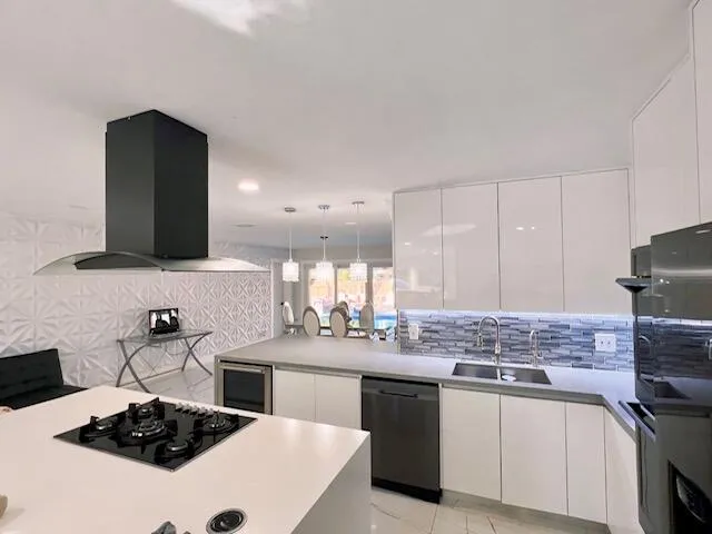 Kitchen 2