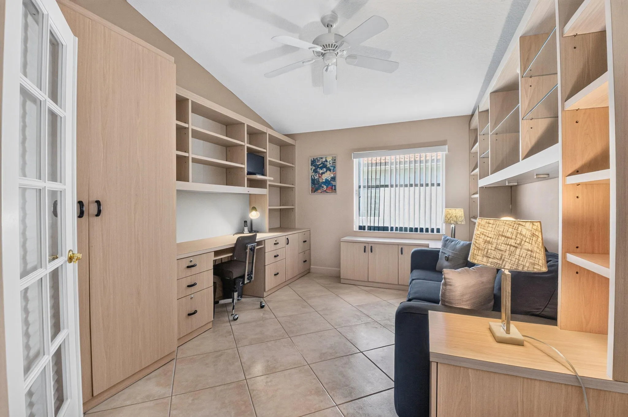 Den/3rd Bedroom