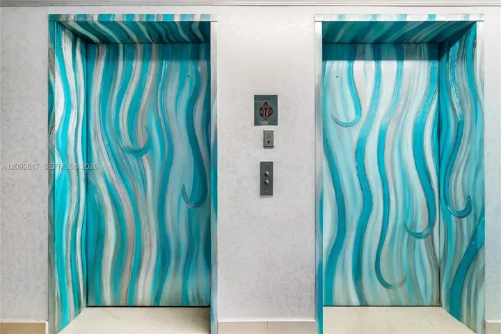 Private elevator foyer