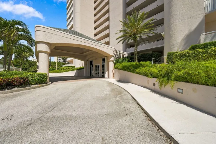 07_5051_North_Highway_A1A_Fort_Pierce_03