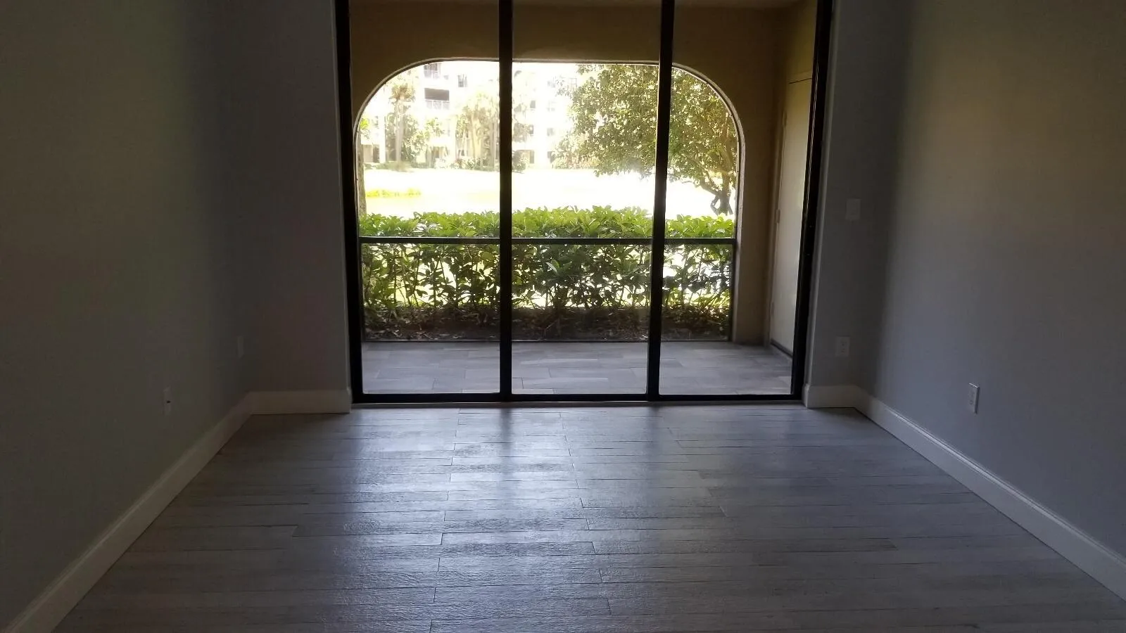Screened patio overlooking lake