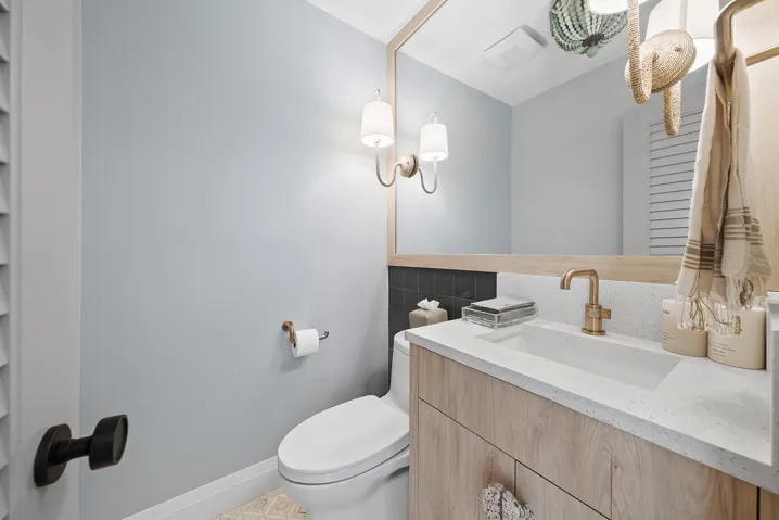 Powder room