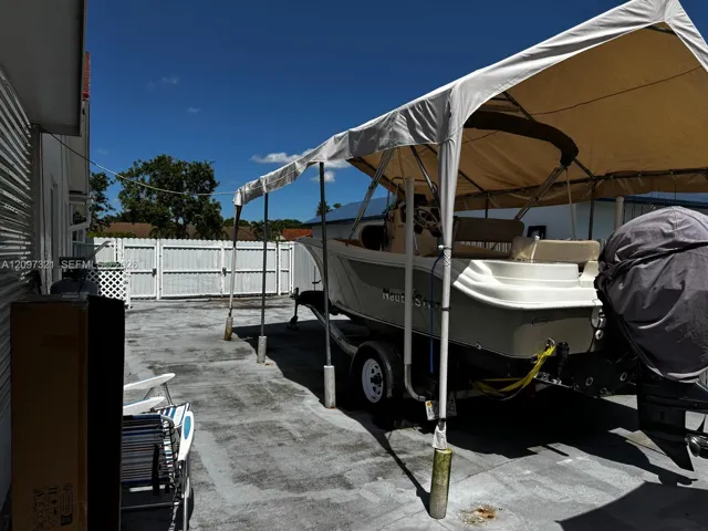 RV/Boat Parking