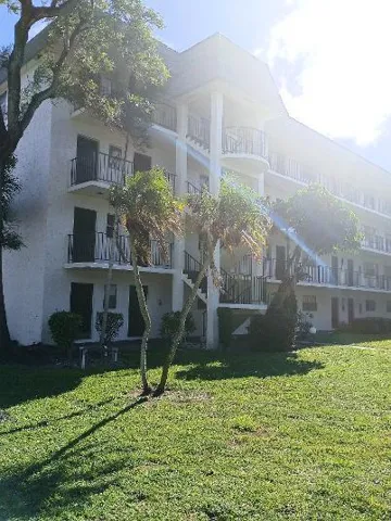 frantz outside condo pics