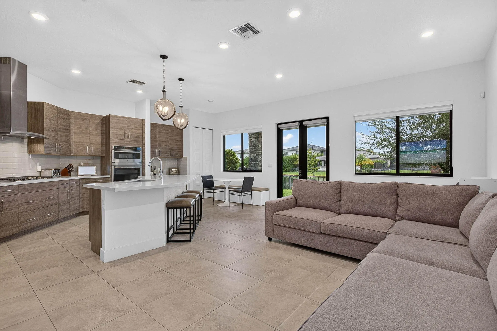 31-web-or-mls-10785-31
