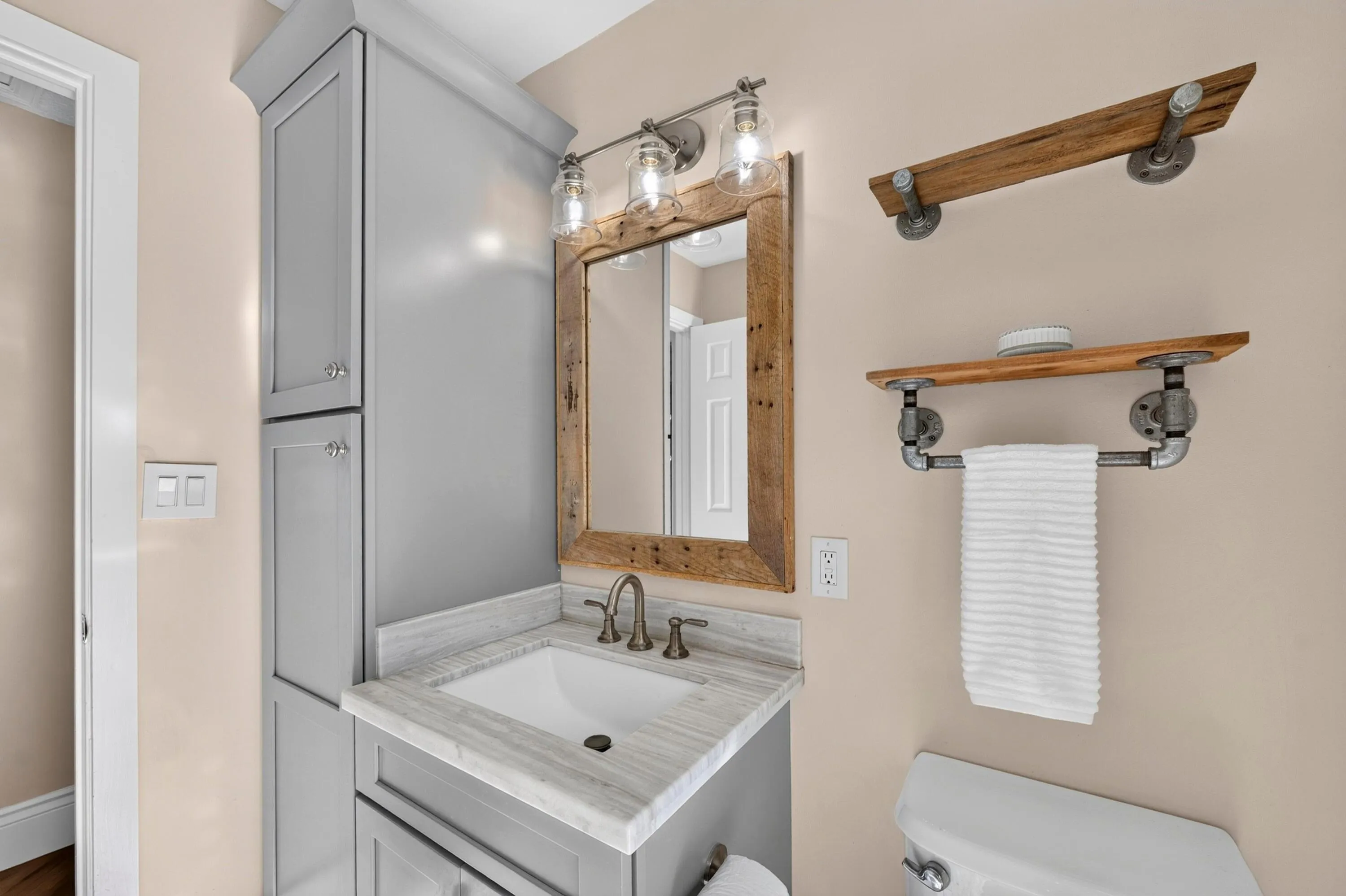 029-002-Powder Room-4000x2664