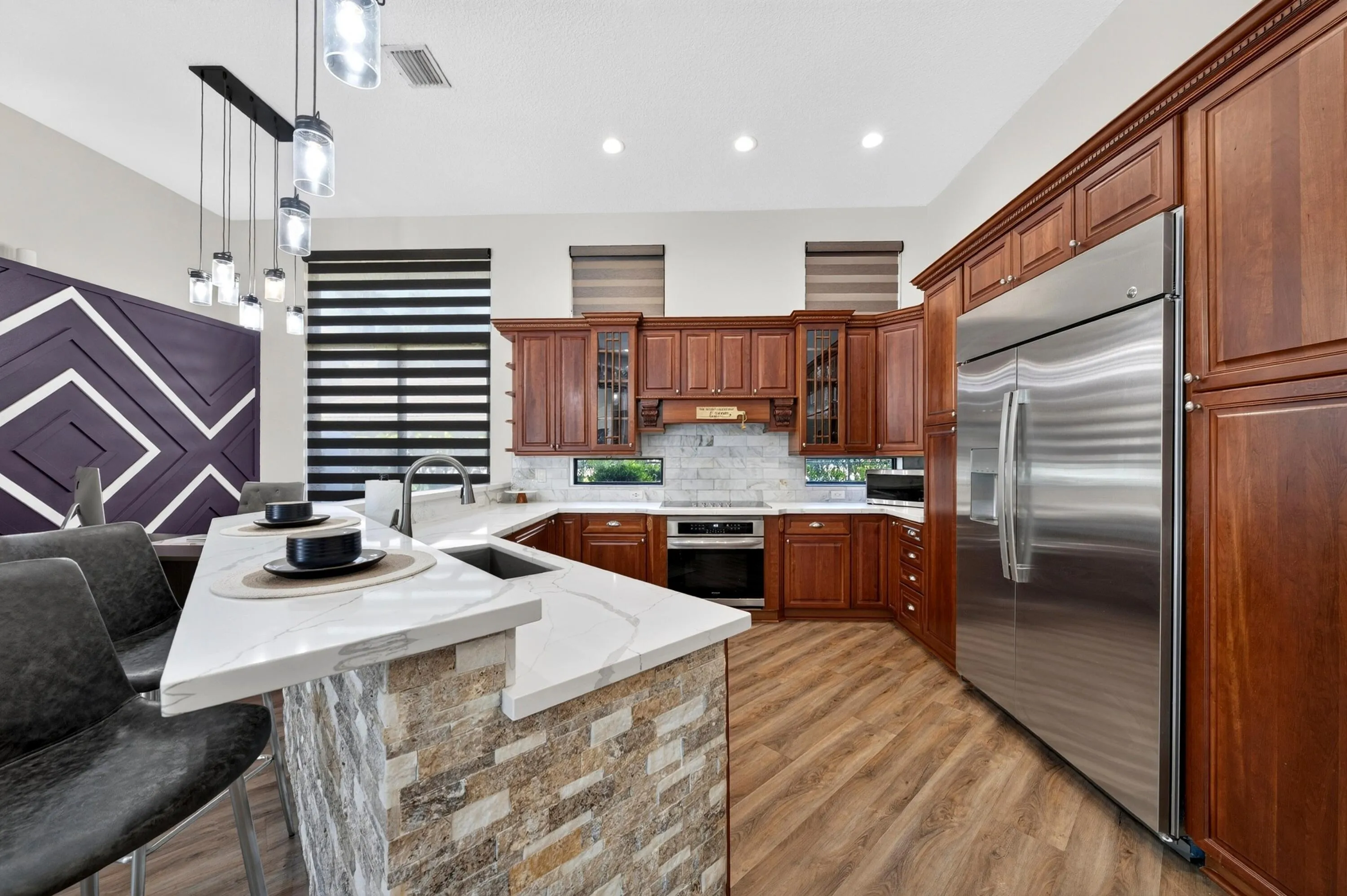 016-005-Kitchen-4000x2662