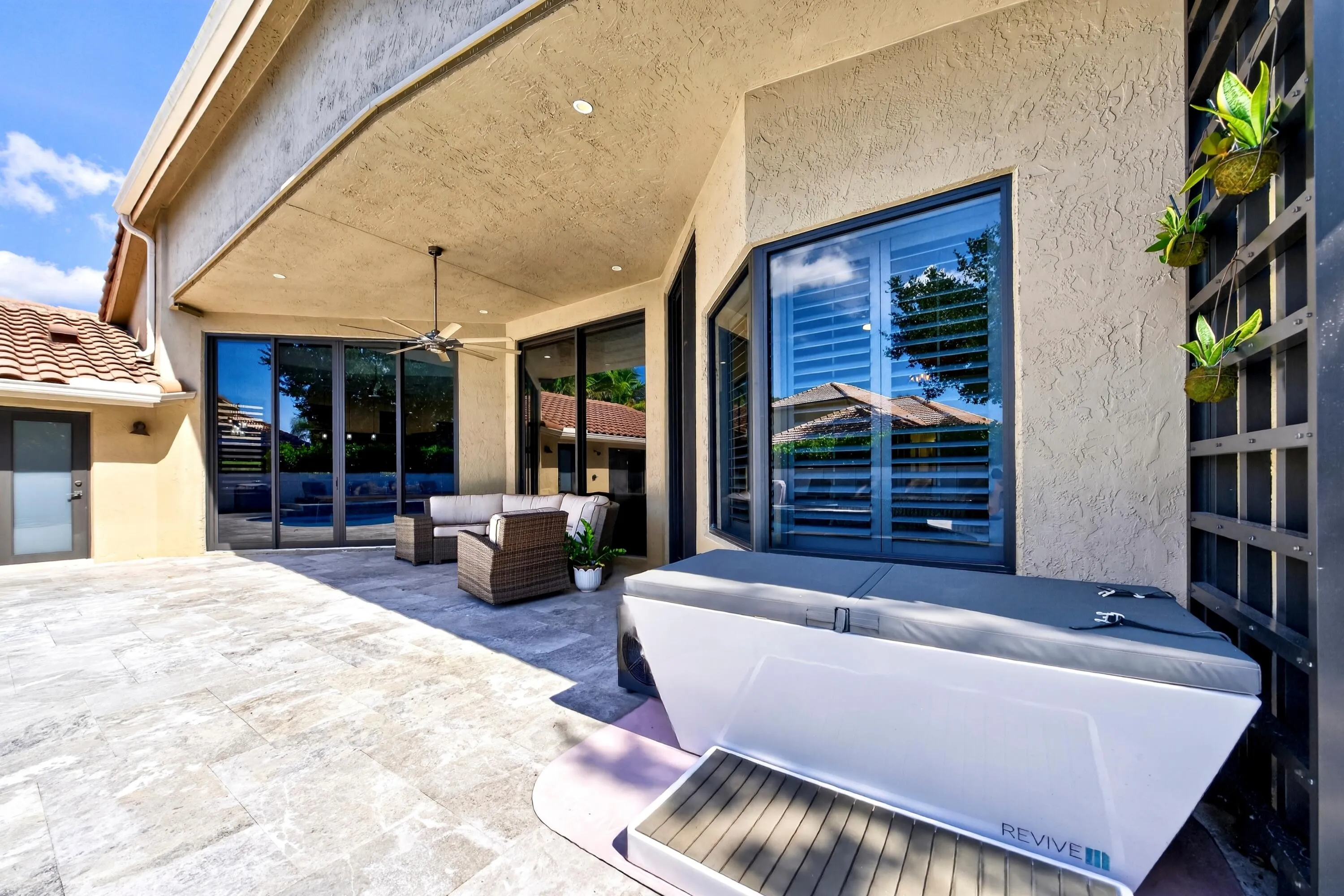 043-004-Patio-4000x2667