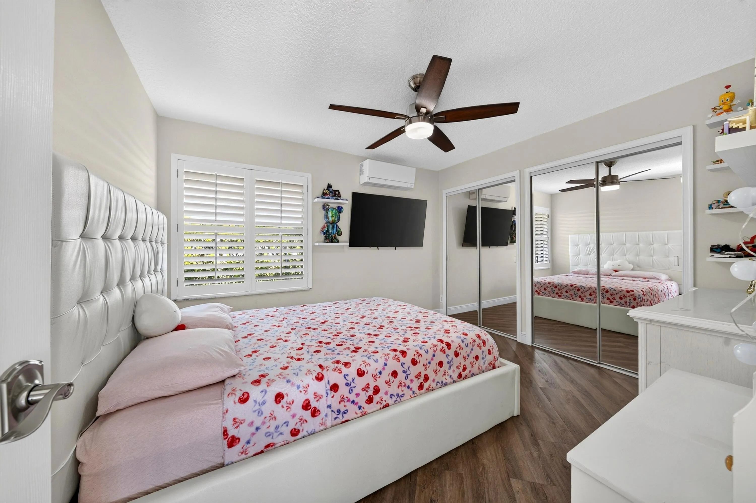 030-018-Bedroom-4000x2662