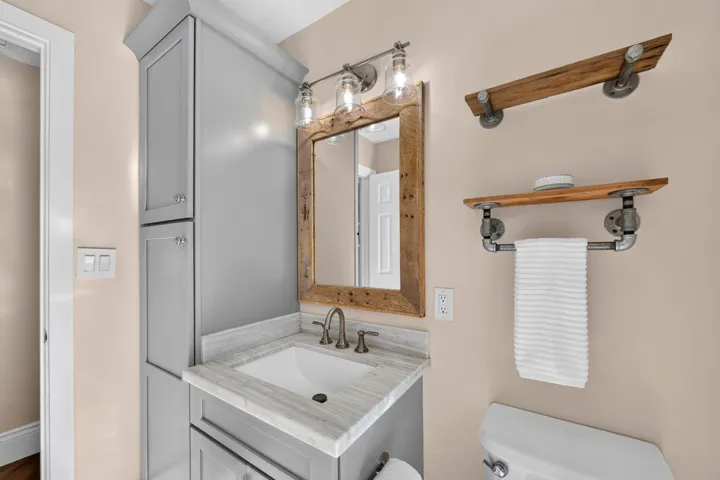 029-002-Powder Room-4000x2664